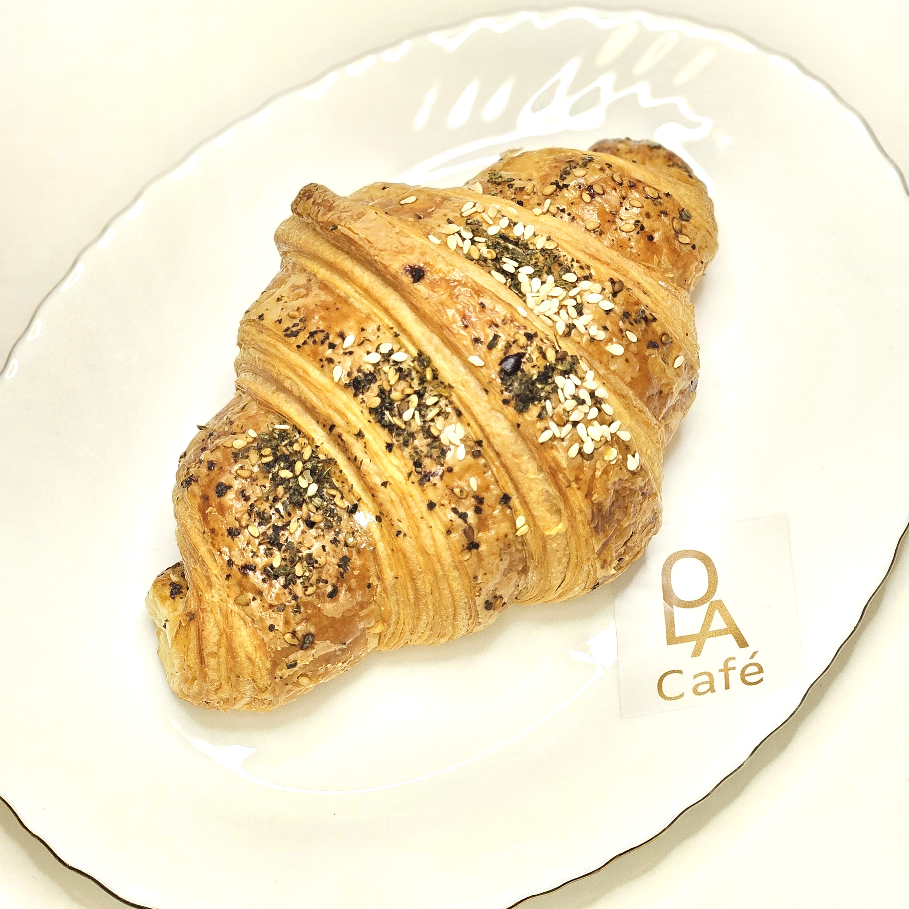 زعتر تشيز كرواسون